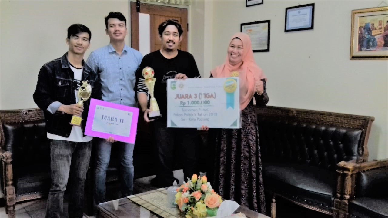 Futsal UNIDHA Juara Kompetisi se-Kota Padang!