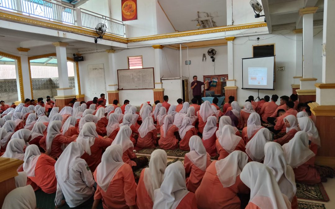 Unidha Inspires SMAN 15 Padang Students to Make Their Dreams a Reality