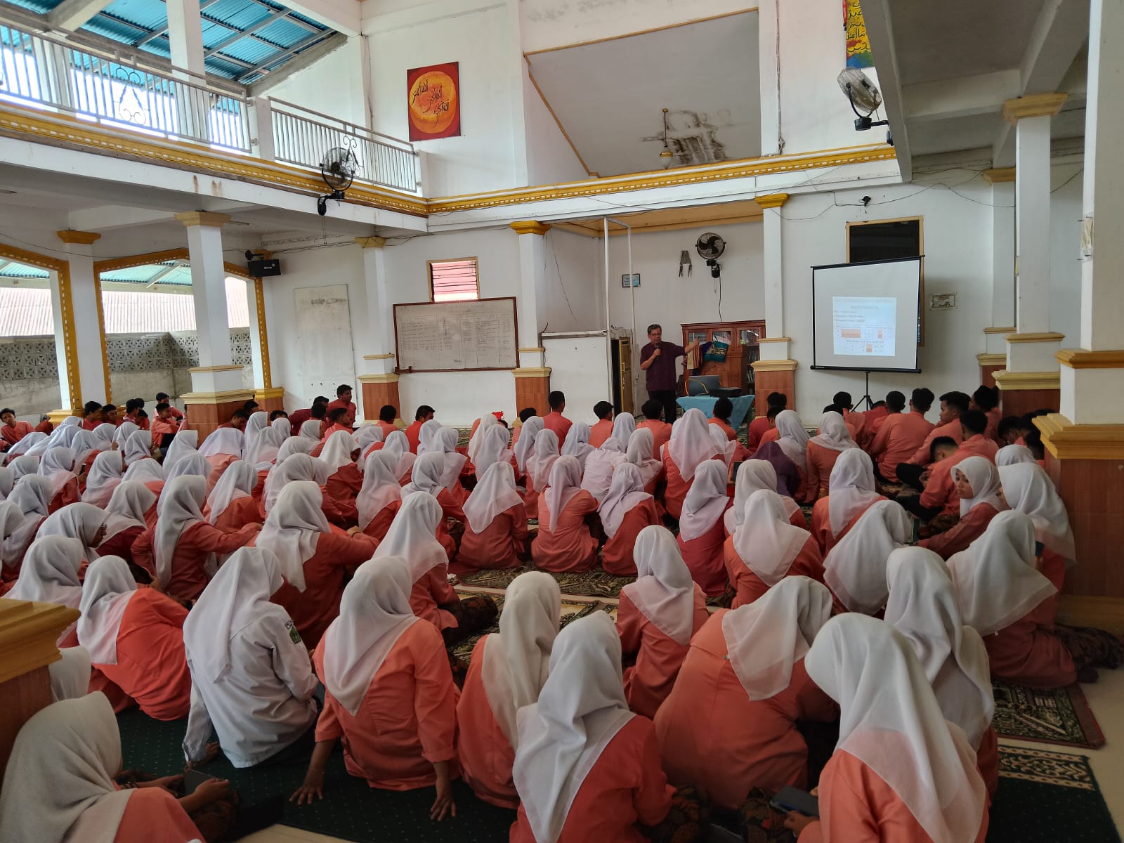 Unidha Inspires SMAN 15 Padang Students to Make Their Dreams a Reality