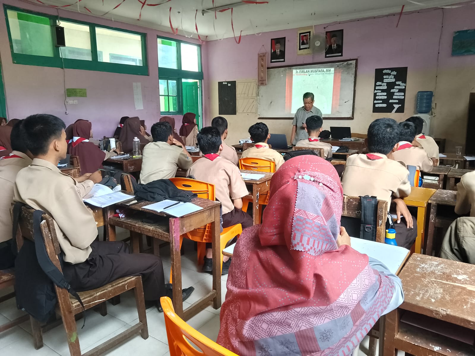 Unlocking Potential: Unidha Brings Dreams to Life at MAN 1 Padang