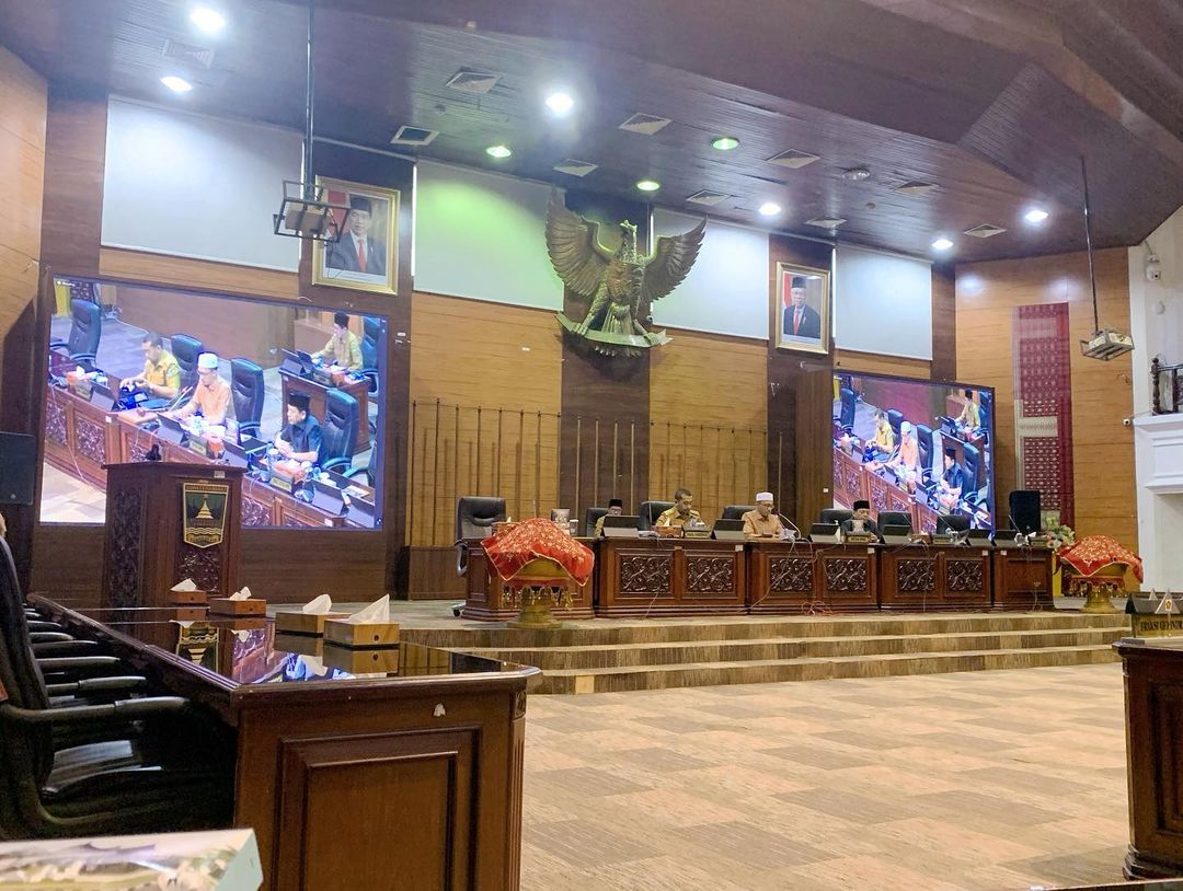 Resmi, Dosen UNIDHA Jadi Tim Ahli DPRD Provinsi Sumbar.