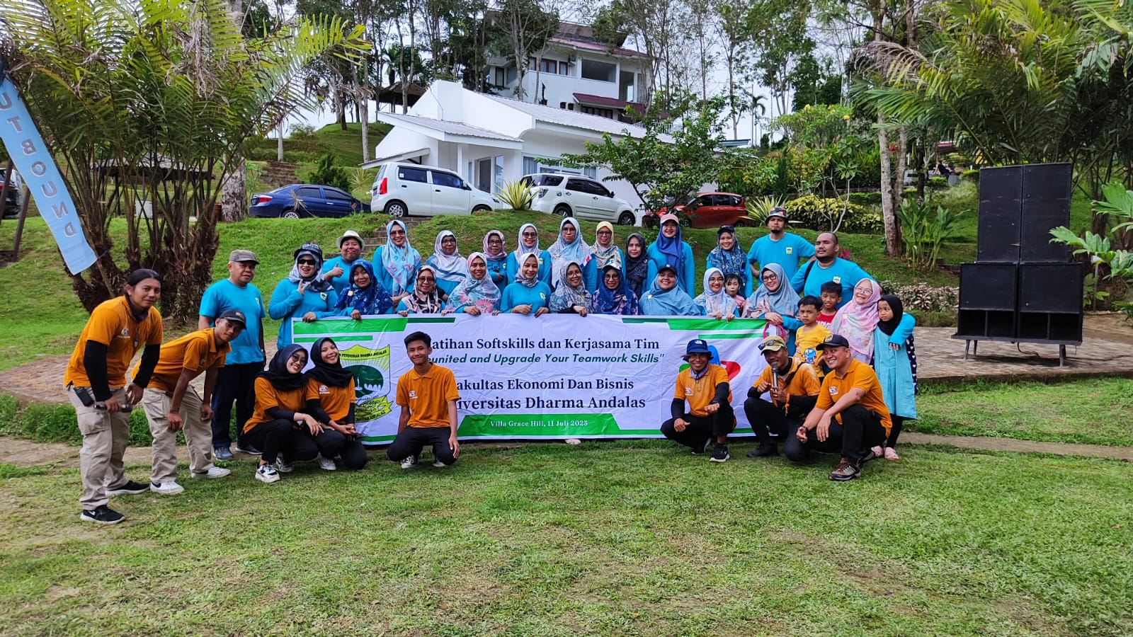 FEB UNIDHA Gelar Pelatihan Softskill dan Kerjasama Tim dengan Tema *Reunited dan Upgrade Your Teamwork Skills*