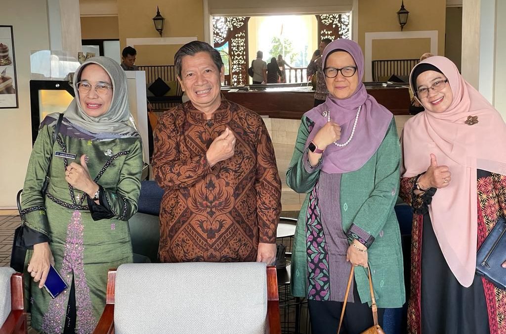 Rektor Unidha Hadiri Opening Ceremony Festival Ekonomi Syariah & Ekonomi Digital Sumatera Barat 2023.