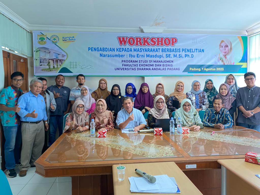 Dosen S1 Manajemen & D3 Manajemen Perusahaan FEB UNIDHA Gelar Workshop Pengabdian kepada Masyarakat Berbasis Penelitian.
