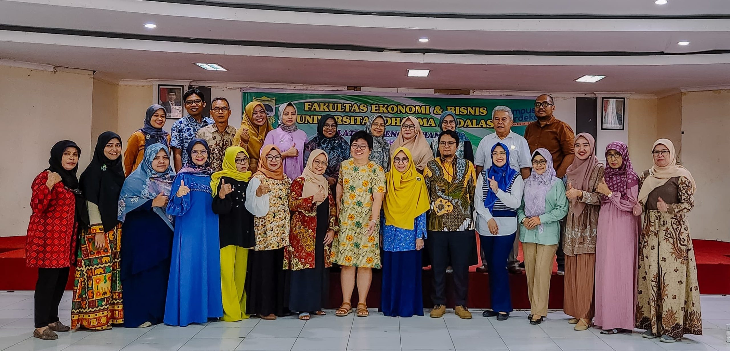 Dosen FEB UNIDHA Ikuti Pelatihan Pengolahan Data untuk Bisnis.