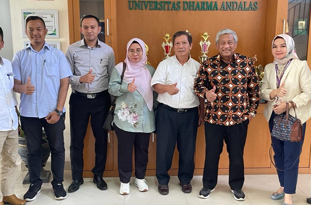 Kunjungan Prof. M. Nuh ke Universitas Dharma Andalas: Sinergi Pendidikan dan Keuangan Syariah”