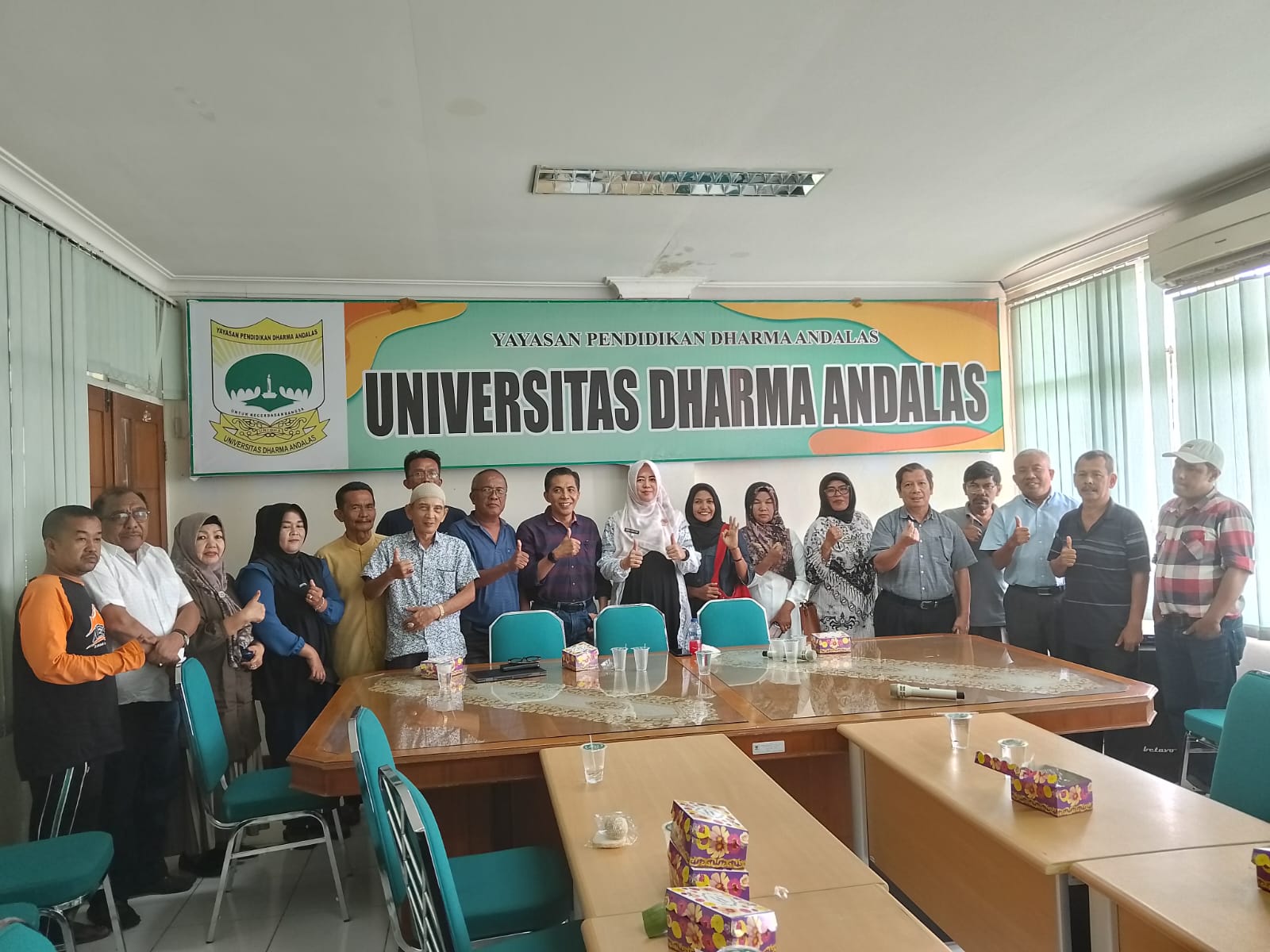 “Universitas Dharma Andalas dan Masyarakat Simpang Haru Bersatu dalam Rencana Gedung 13 Lantai: Dukungan Kuat dari Para Pemimpin dan Warga”