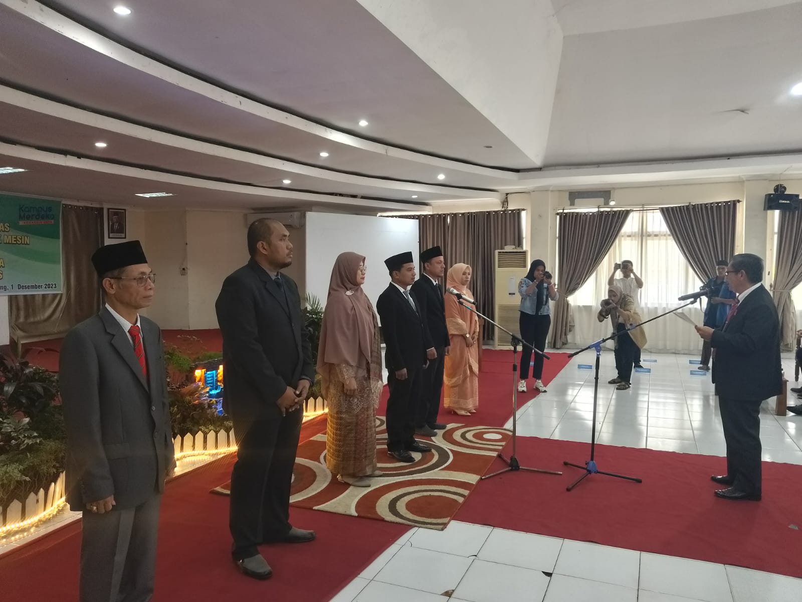 Dr. Tesri Maideliza, MS., M. Sc, Membawa Semangat Baru ke Universitas Dharma Andalas Sebagai Wakil Rektor I disambut hangat oleh pimpinan