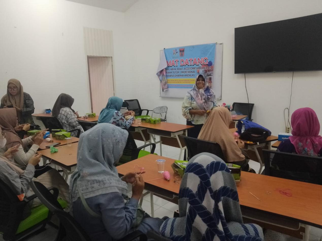 PSPN Universitas Dharma Andalas bersama UMKM Rezki Berkah Sehati: Pelatihan Meningkatkan Keterampilan dan Ekonomi Masyarakat