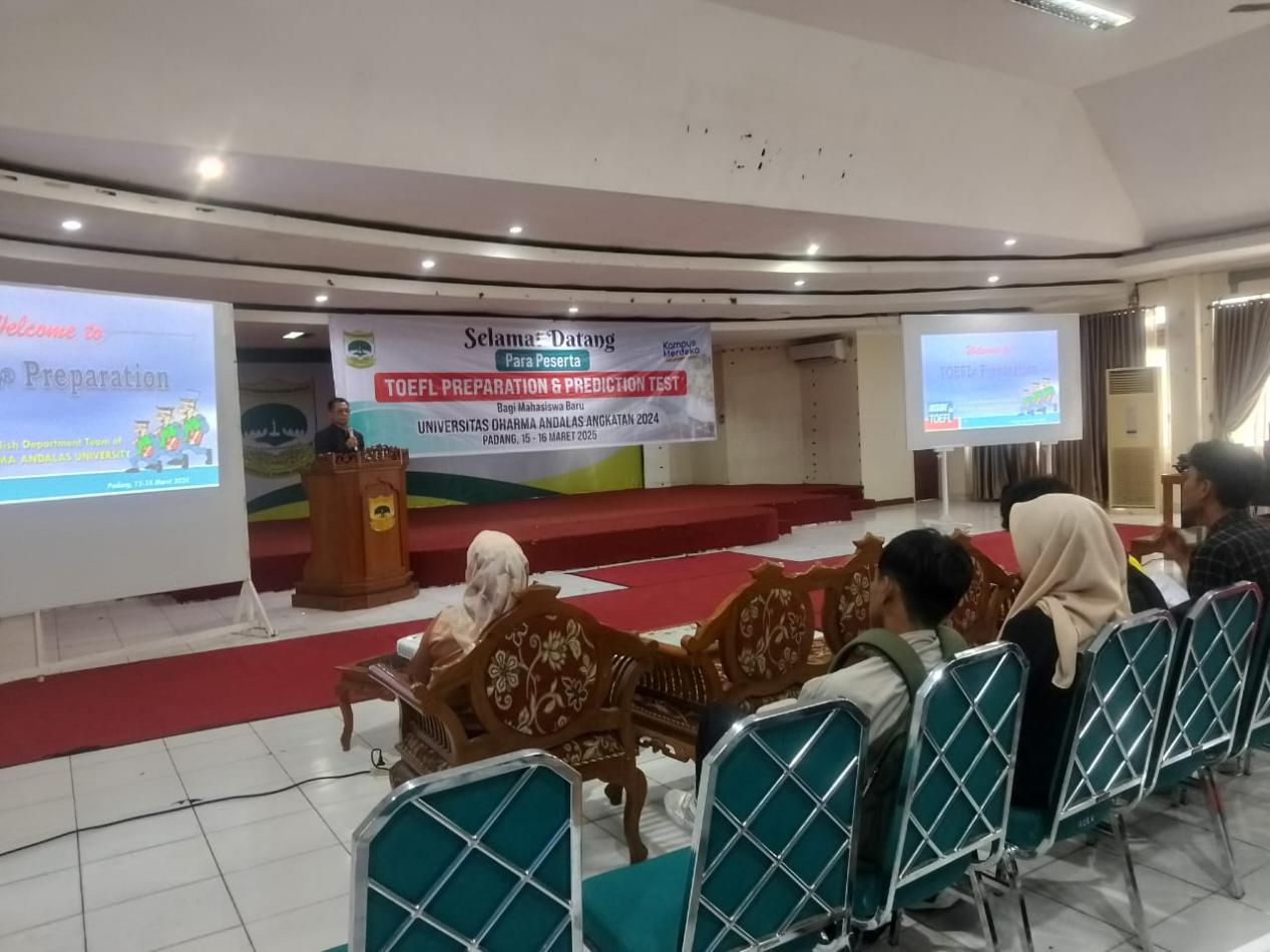 Universitas Dharma Andalas Gelar Pembekalan TOEFL bagi Mahasiswa Angkatan 2024
