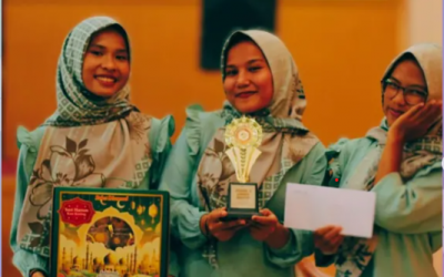 Universitas Dharma Andalas Raih Juara 3 dalam Ajang IEOM 2025 UNP, Bawa Pesan Keindahan Ramadan Lewat Lomba Nasyid
